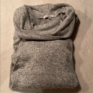 NWOT Women’s Soft Sweater Size Small